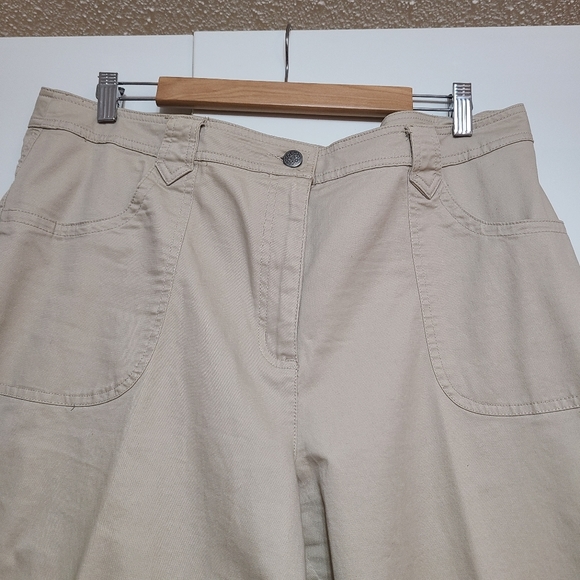 Plus Size 16 cropped Chino capri pants summer crops - Picture 2 of 5